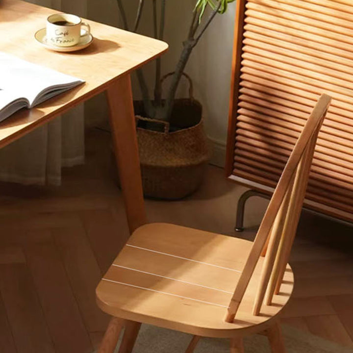 Silla de comedor de madera maciza curva nórdica contemporánea con respaldo sin brazos para comedor y cocina 