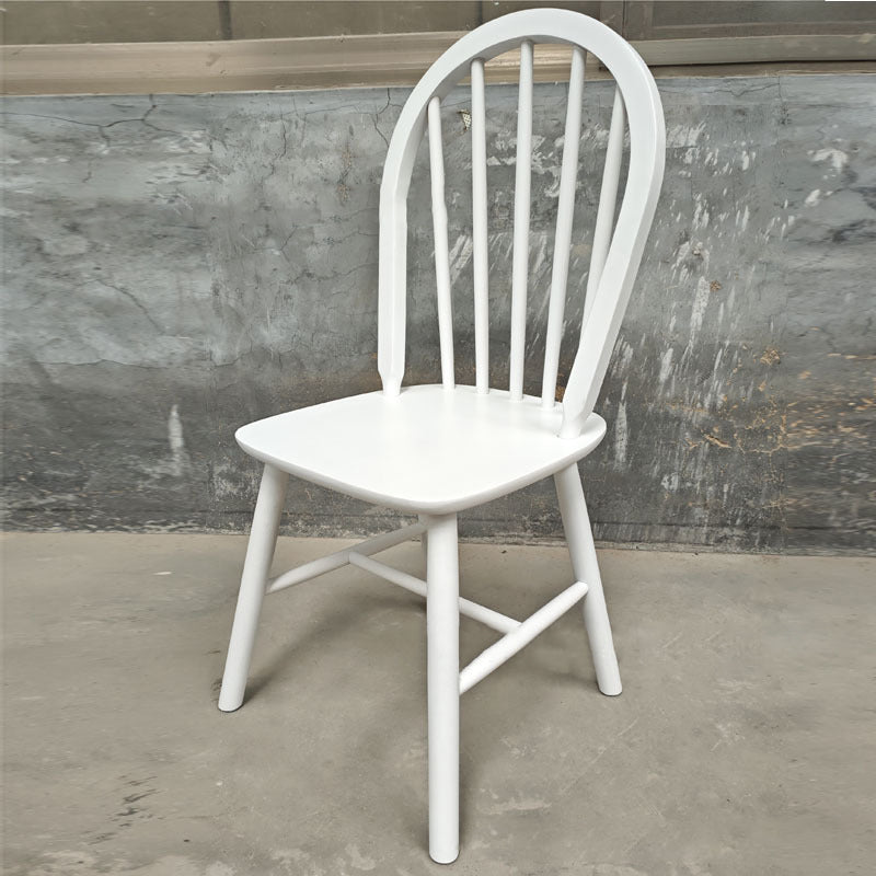Silla de comedor de madera maciza curva nórdica contemporánea con respaldo sin brazos para comedor y cocina 