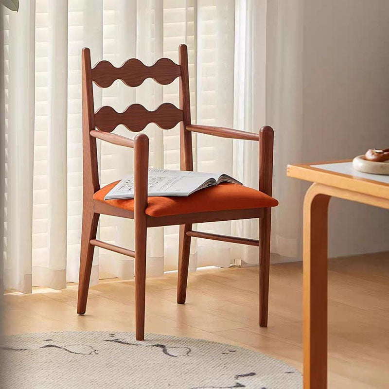 Traditioneller französischer rechteckiger Samt-Speisezimmerstuhl aus Massivholz mit Rückenlehne und Armlehne für Esszimmer &amp; Küche 