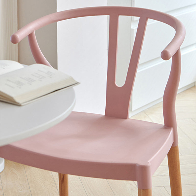 Chaise de salle à manger moderne minimaliste incurvée en PP et bois de hêtre, sans accoudoirs, pour salle à manger et cuisine 