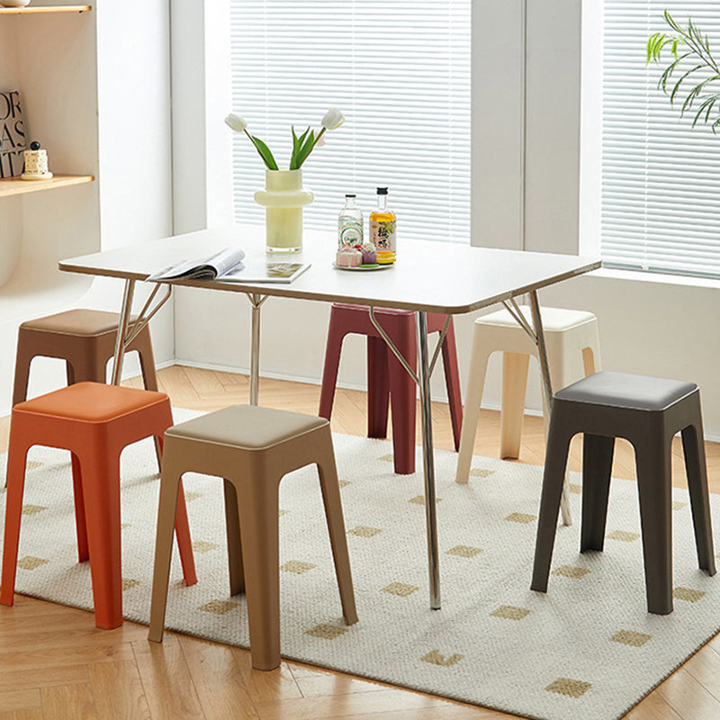 Chaise de salle à manger empilable rectangulaire moderne minimaliste en cuir PU et PP, sans dossier ni accoudoirs, pour salle à manger et cuisine 