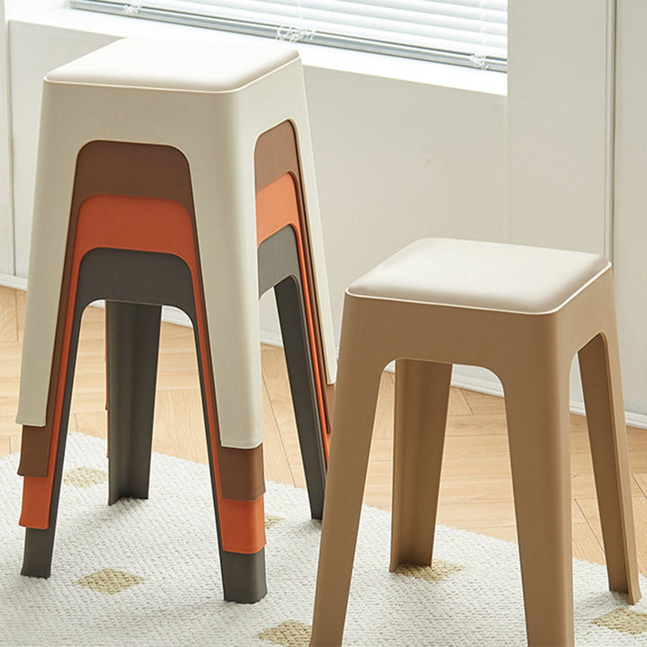 Chaise de salle à manger empilable rectangulaire moderne minimaliste en cuir PU et PP, sans dossier ni accoudoirs, pour salle à manger et cuisine 