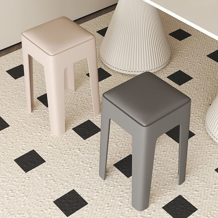 Chaise de salle à manger empilable rectangulaire moderne minimaliste en cuir PU et PP, sans dossier ni accoudoirs, pour salle à manger et cuisine 