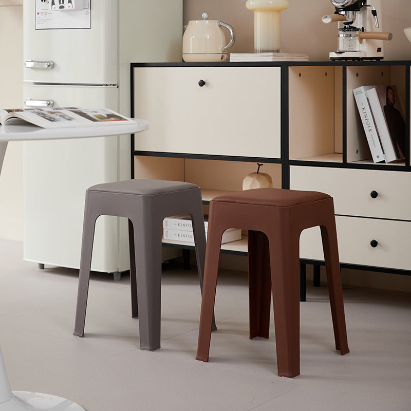 Chaise de salle à manger empilable rectangulaire moderne minimaliste en cuir PU et PP, sans dossier ni accoudoirs, pour salle à manger et cuisine 