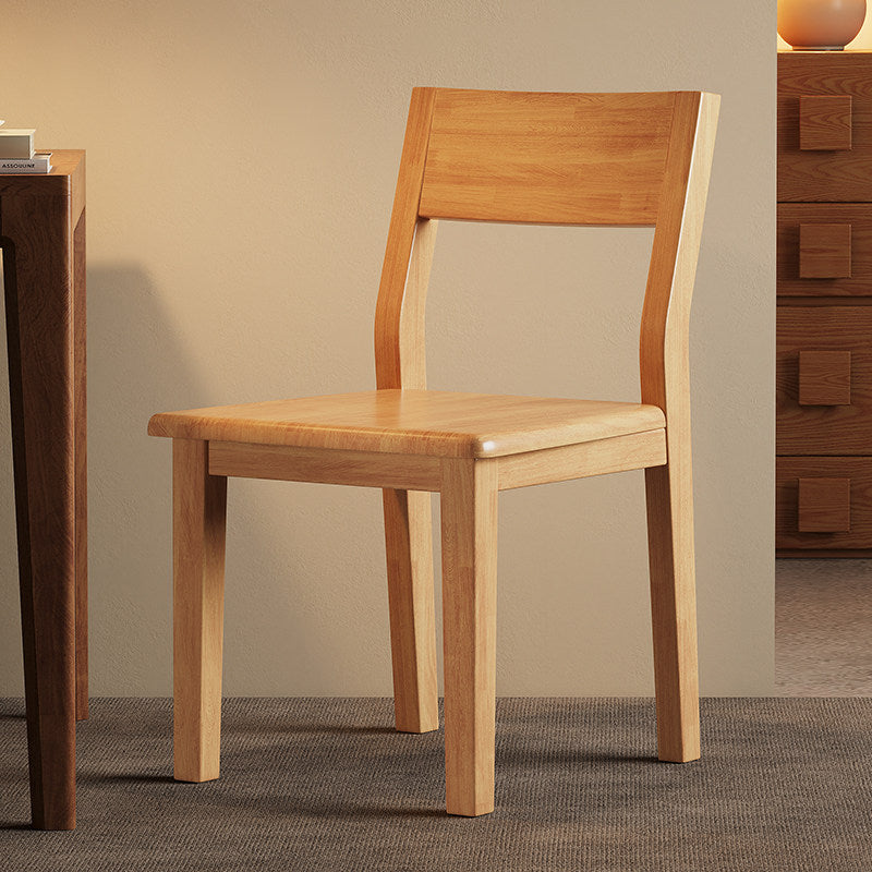 Silla de comedor contemporánea nórdica rectangular de madera maciza de caucho con respaldo sin brazos para comedor y cocina 