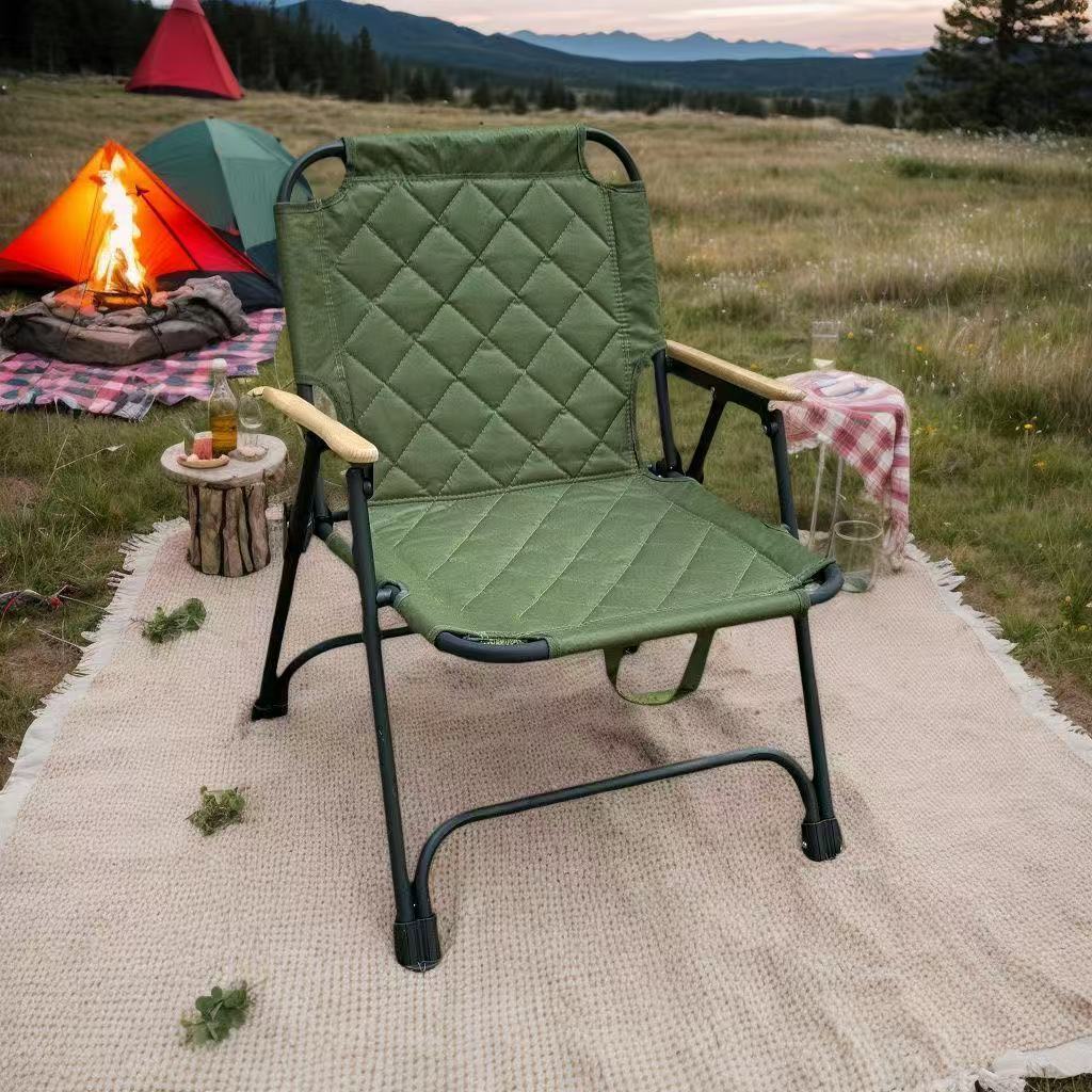 Moderner minimalistischer rechteckiger Campingstuhl mit Rautenmuster aus Kohlenstoffstahl, Oxford-Stoff, Buchenholz, klappbar, mit Rückenlehne und Armlehne für den Garten 