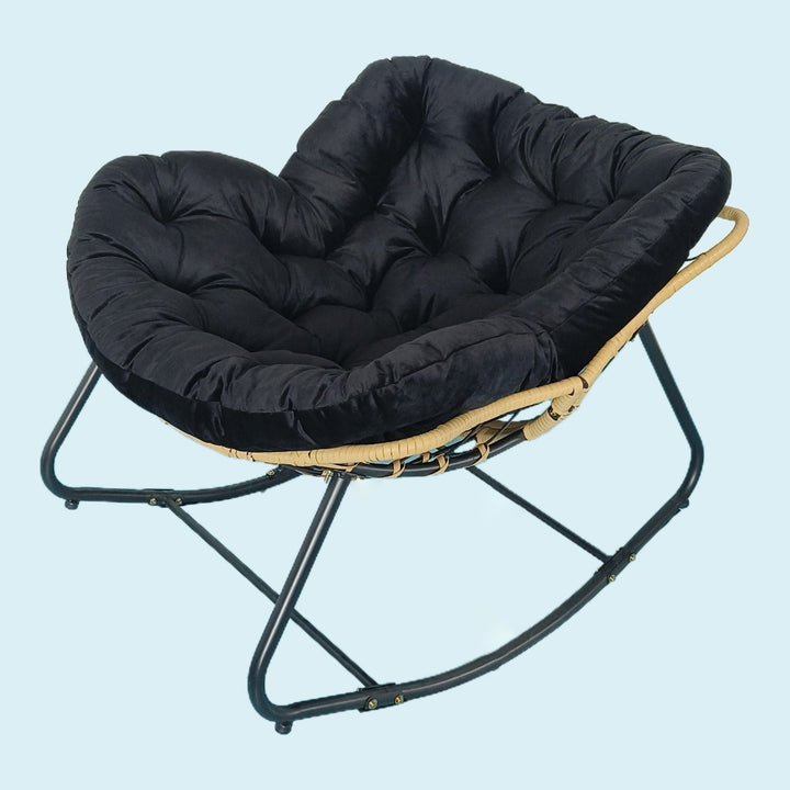 Moderner minimalistischer Schaukelstuhl mit geschwungener Vogelnest-Form aus Kohlenstoffstahl, Leinenmischgewebe, synthetischem Stoff und PE-Rattan, mit Rückenlehne, ohne Armlehnen, für das Wohnzimmer 