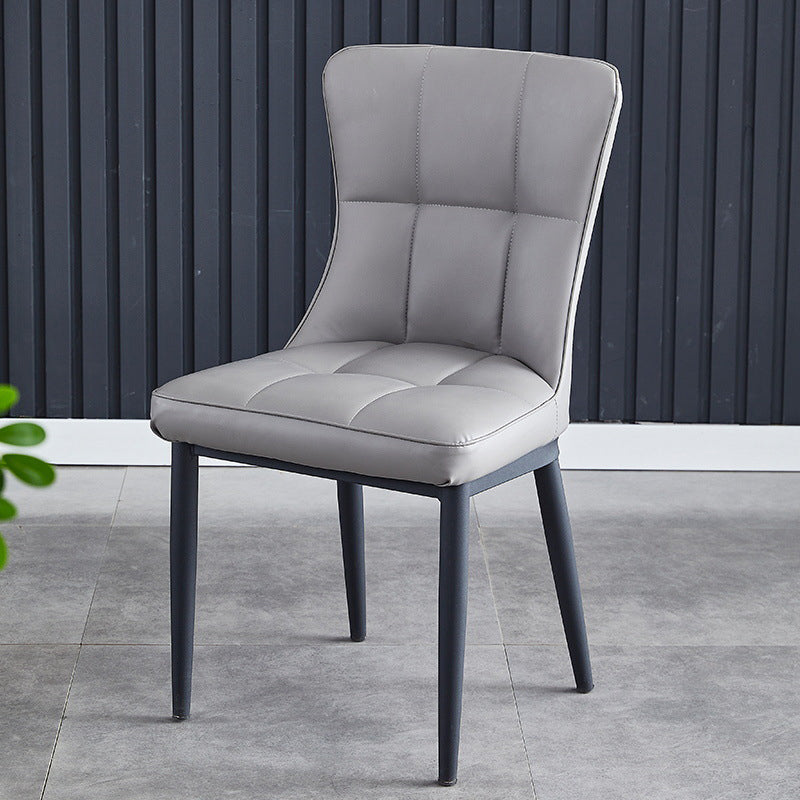 Silla de comedor de lujo contemporáneo rectangular de cuero PU de acero al carbono con respaldo sin brazos para comedor y cocina 