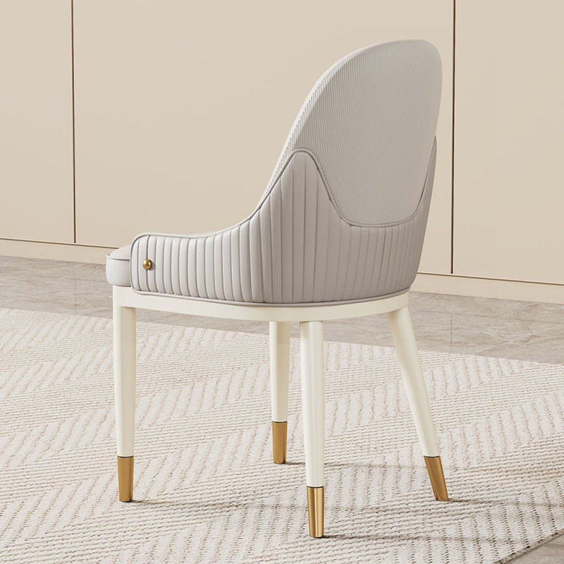 Chaise de salle à manger contemporaine de luxe rectangulaire courbée en silicone, cuir, bois de frêne et acier au carbone, sans accoudoirs, pour salle à manger et cuisine 