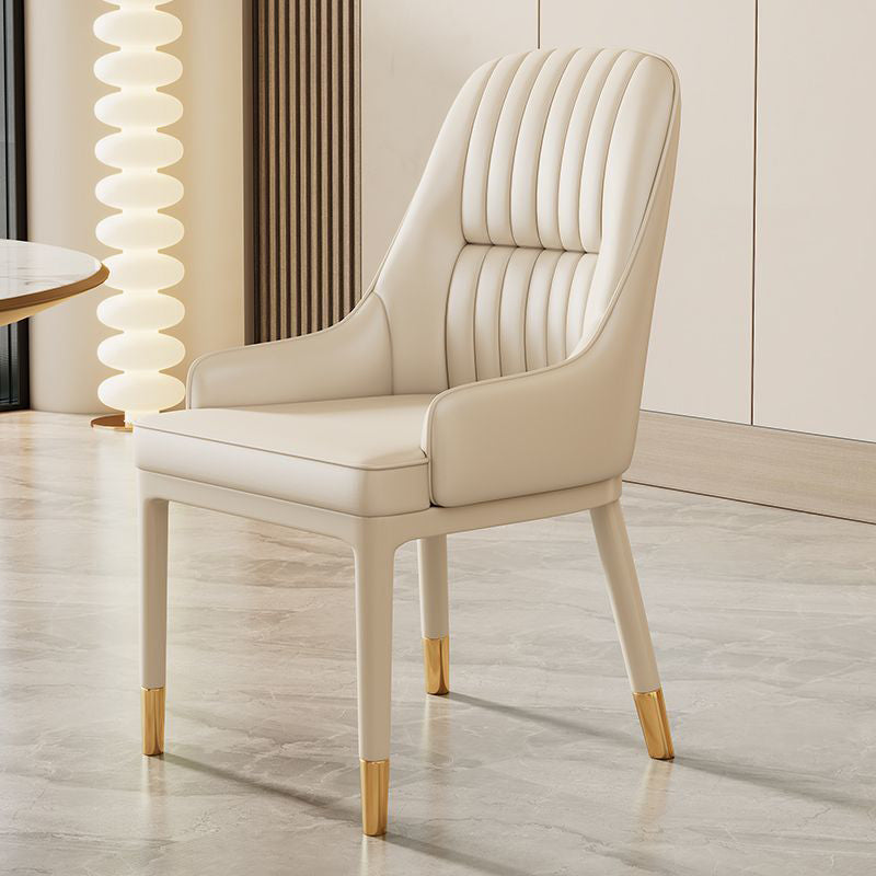 Chaise de salle à manger contemporaine de luxe rectangulaire courbée en silicone, cuir, bois de frêne et acier au carbone, sans accoudoirs, pour salle à manger et cuisine 
