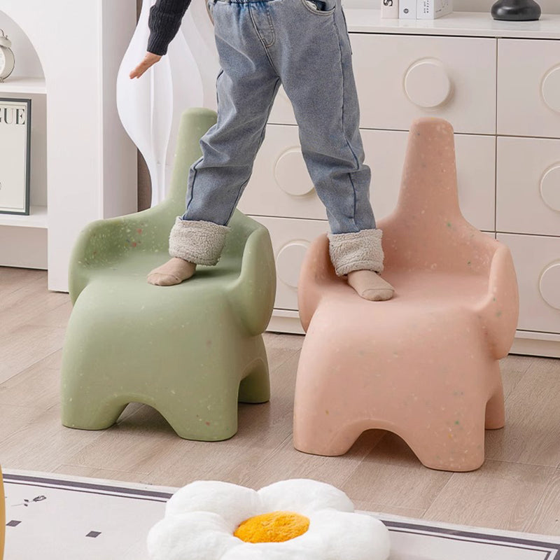 Diseño de elefante contemporáneo creativo curvado Silla de comedor para niños PE Respaldo con reposabrazos para comedor y cocina 
