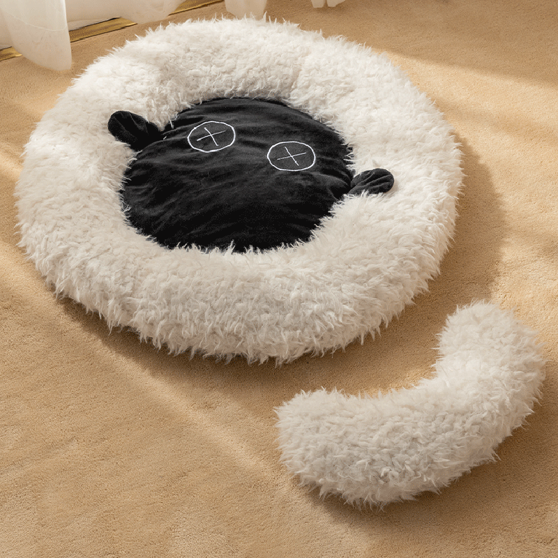 Zeitgenössisches kreatives rundes Lamm-Design Plüsch Anti-Rutsch gepunktetes Stoff-Katzenbett mit Spielzeugball für das Schlafzimmer 