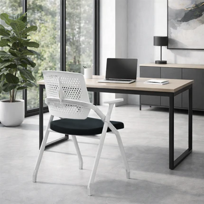 Moderner ergonomischer Konferenzstuhl mit atmungsaktivem Netzsitz und hochdichtem Schaumstoff – rechteckiger klappbarer Schulungsstuhl im platzsparenden Design für das Homeoffice 