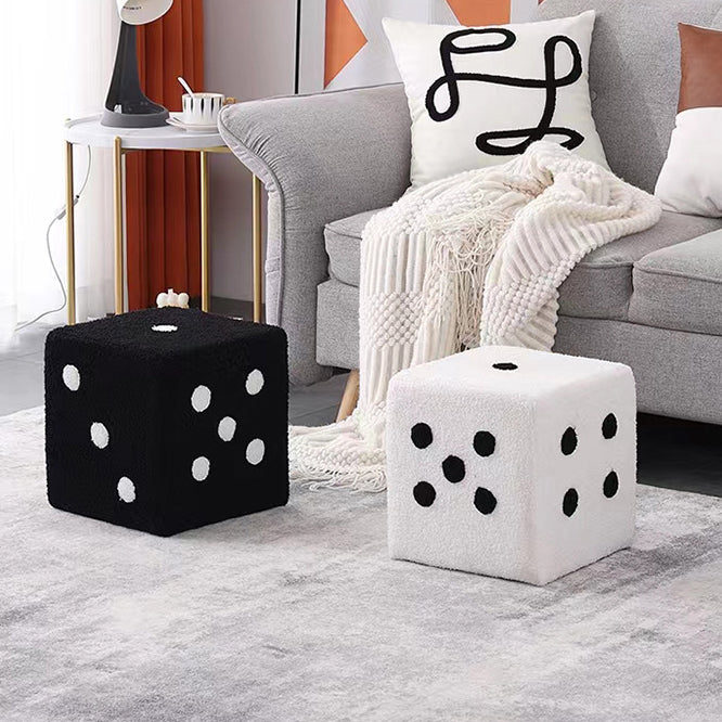Taburete bajo contemporáneo de sherpa creativo y cubo de madera maciza en forma de dado con almohadillas antideslizantes para dormitorio y sala de estar 