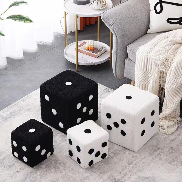 Taburete bajo contemporáneo de sherpa creativo y cubo de madera maciza en forma de dado con almohadillas antideslizantes para dormitorio y sala de estar 