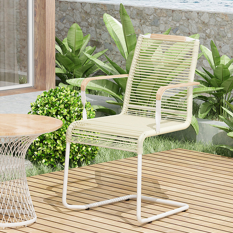 Modern Minimalist PP & Iron Striped Outdoor Lounge Chair With Backrest And Armrests For Garden Or Patio