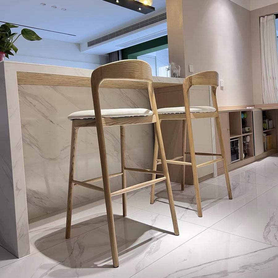 Moderner minimalistischer Holz-Kunstleder-Rechteck-Barhocker mit geschwungener Rückenlehne für das Esszimmer 