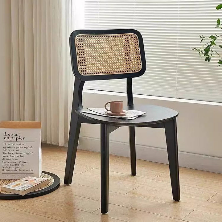 Zeitgenössischer nordischer Esszimmerstuhl aus massivem Holz und Rattan mit Rückenlehne für Esszimmer 
