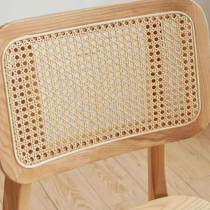 Zeitgenössischer nordischer Esszimmerstuhl aus massivem Holz und Rattan mit Rückenlehne für Esszimmer 