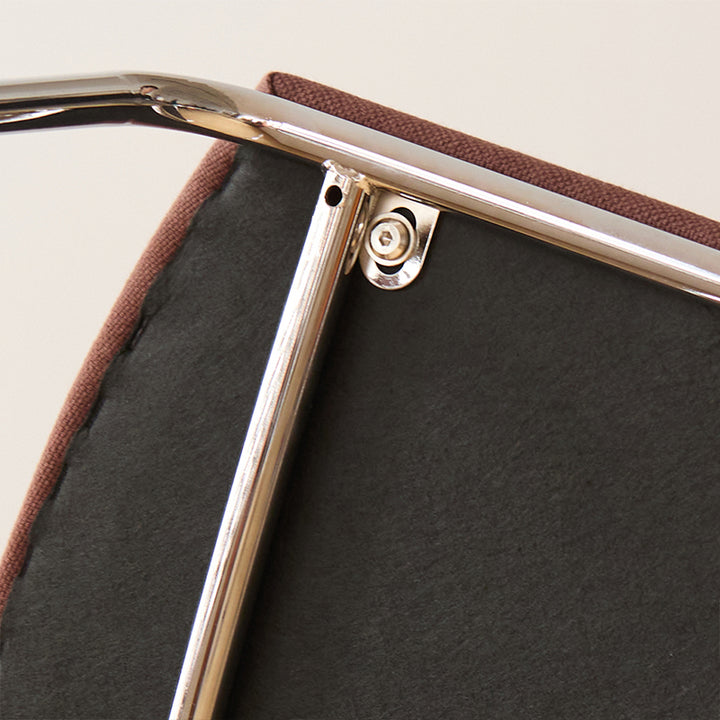 Traditioneller stapelbarer Esszimmerstuhl im Vintage-Stil mit quadratischer Rückenlehne aus Eisen, Sperrholz und Stoff für das Esszimmer 