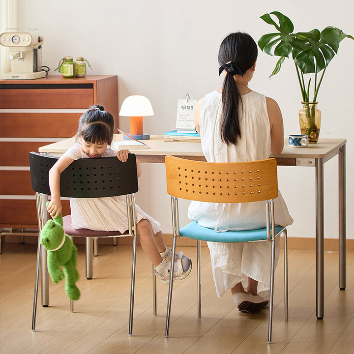 Traditioneller stapelbarer Esszimmerstuhl im Vintage-Stil mit quadratischer Rückenlehne aus Eisen, Sperrholz und Stoff für das Esszimmer 