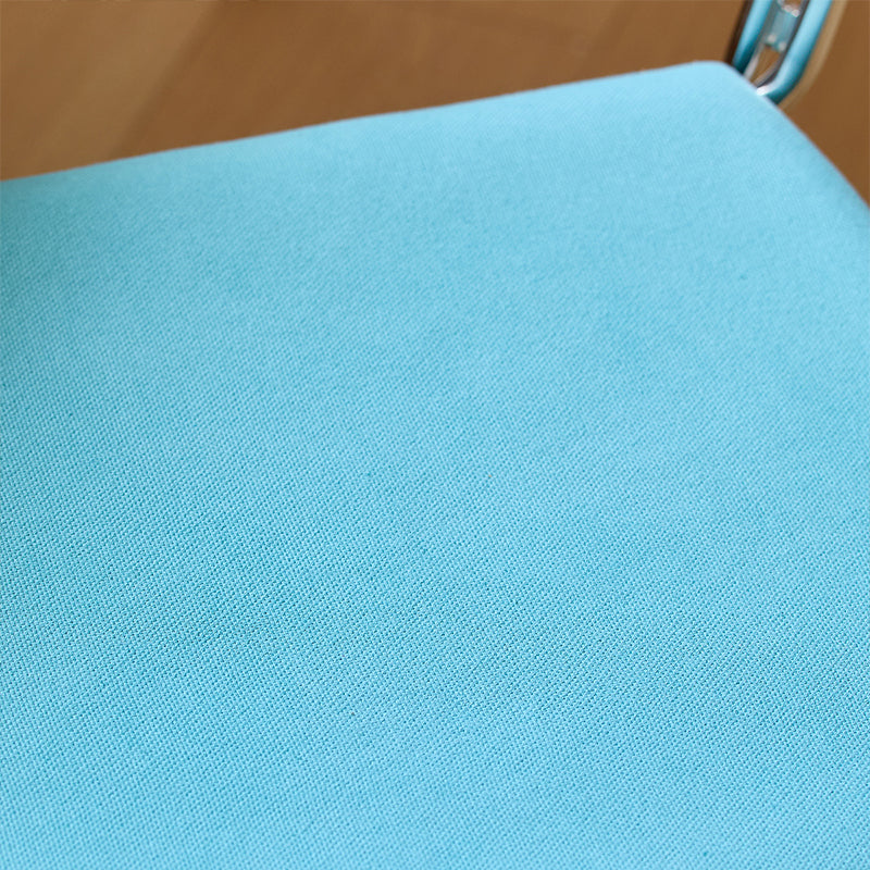 Traditioneller stapelbarer Esszimmerstuhl im Vintage-Stil mit quadratischer Rückenlehne aus Eisen, Sperrholz und Stoff für das Esszimmer 