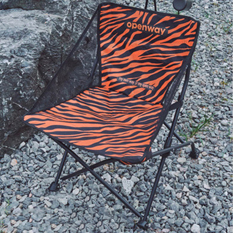 Moderner minimalistischer quadratischer Campingstuhl aus Kohlenstoffst – BulbSquare