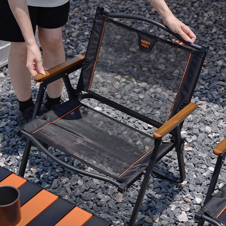Moderner minimalistischer quadratischer Campingstuhl aus Kohlenstoffstahl, Nylon und Buchenholz mit klappbarer Rückenlehne und Armlehne für den Außenbereich 