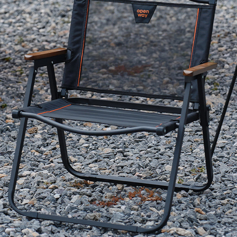 Moderner minimalistischer quadratischer Campingstuhl aus Kohlenstoffstahl, Nylon und Buchenholz mit klappbarer Rückenlehne und Armlehne für den Außenbereich 