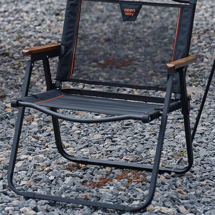 Moderner minimalistischer quadratischer Campingstuhl aus Kohlenstoffstahl, Nylon und Buchenholz mit klappbarer Rückenlehne und Armlehne für den Außenbereich 