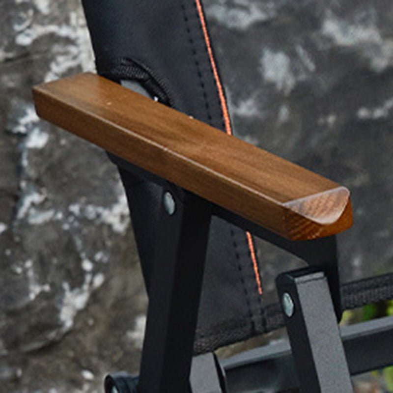 Moderner minimalistischer quadratischer Campingstuhl aus Kohlenstoffstahl, Nylon und Buchenholz mit klappbarer Rückenlehne und Armlehne für den Außenbereich 