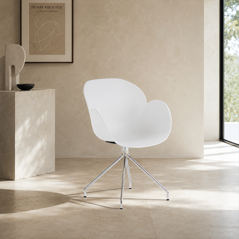 Contemporary Nordic Petal-Shaped Accent Dining Chair: Steel Spider Legs &amp; PP Seat - Scandinavian Tulip Design Armchair For Dining Room