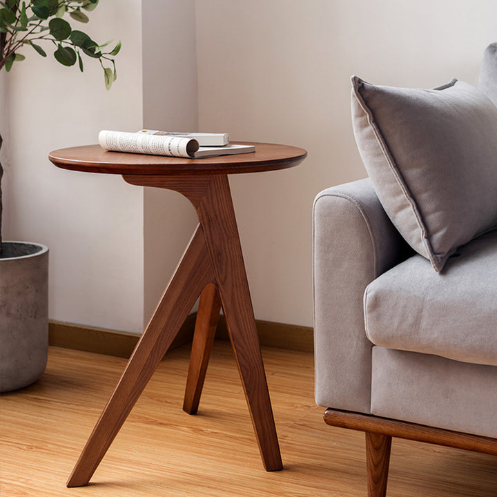 Moderner minimalistischer runder Beistelltisch aus Eschenholz mit 3 Beinen für das Wohnzimmer 