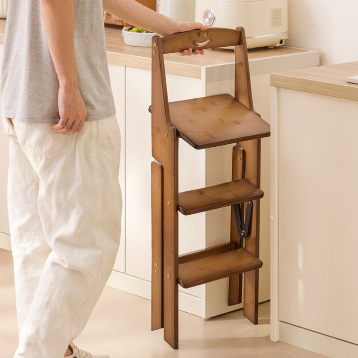 Moderner minimalistischer A-förmiger Bambus-Trittstuhl mit Rückenlehne, klappbar für das Esszimmer 