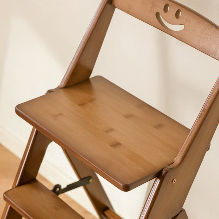 Moderner minimalistischer A-förmiger Bambus-Trittstuhl mit Rückenlehne, klappbar für das Esszimmer 