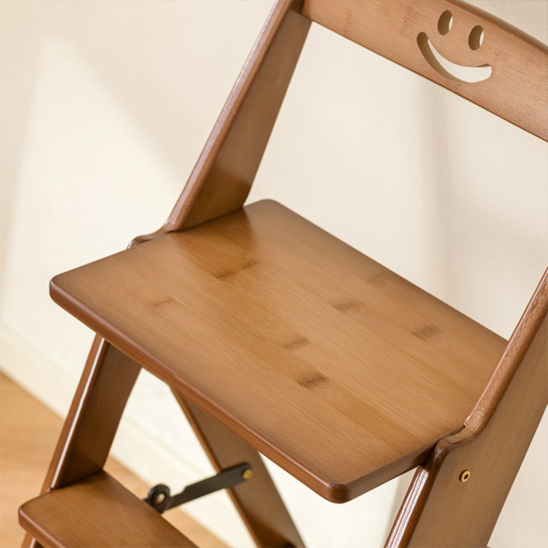 Moderner minimalistischer A-förmiger Bambus-Trittstuhl mit Rückenlehne, klappbar für das Esszimmer 
