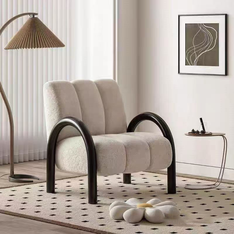 Moderner minimalistischer gebogener Kohlenstoffstahl-Samtstoff-Schwamm-Akzentstuhl mit starker Tragfähigkeit, Rückenlehne und Armlehne für das Wohnzimmer 