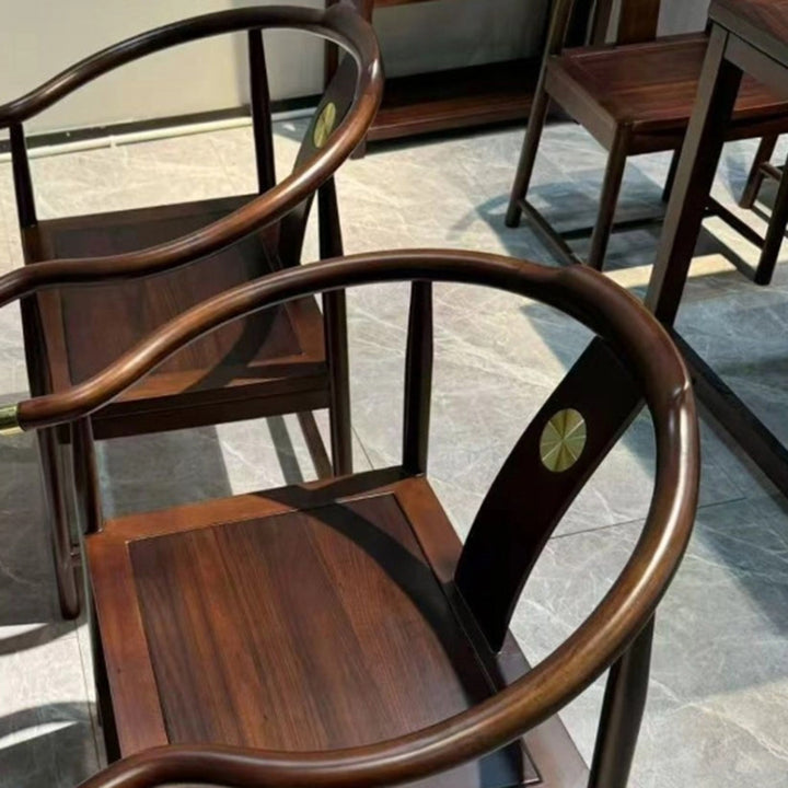 Moderner minimalistischer gebogener Massivholz-Kupfer-Esszimmerstuhl mit Rückenlehne und Armlehne für das Esszimmer 