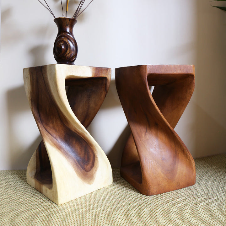 Taburete de pie de madera maciza en espiral estilo Art Deco moderno con diseño calado para sala de estar 