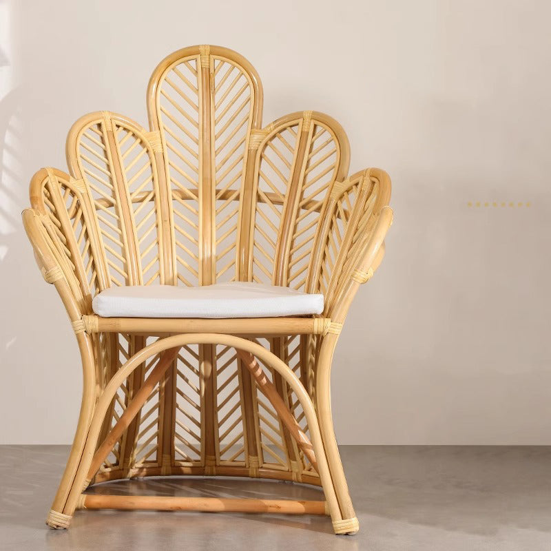 Handgefertigter indonesischer Rattan-Akzentstuhl