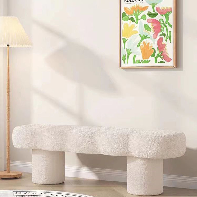 Banc rectangulaire en bois massif avec revêtement en laine d’agneau nordique contemporain pour salon 