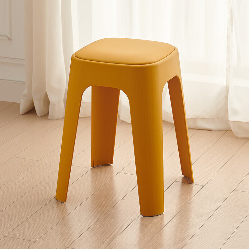 Chaise de salle à manger carrée empilable en PP avec revêtement en cuir PU, style minimaliste moderne, pour salle à manger et cuisine 
