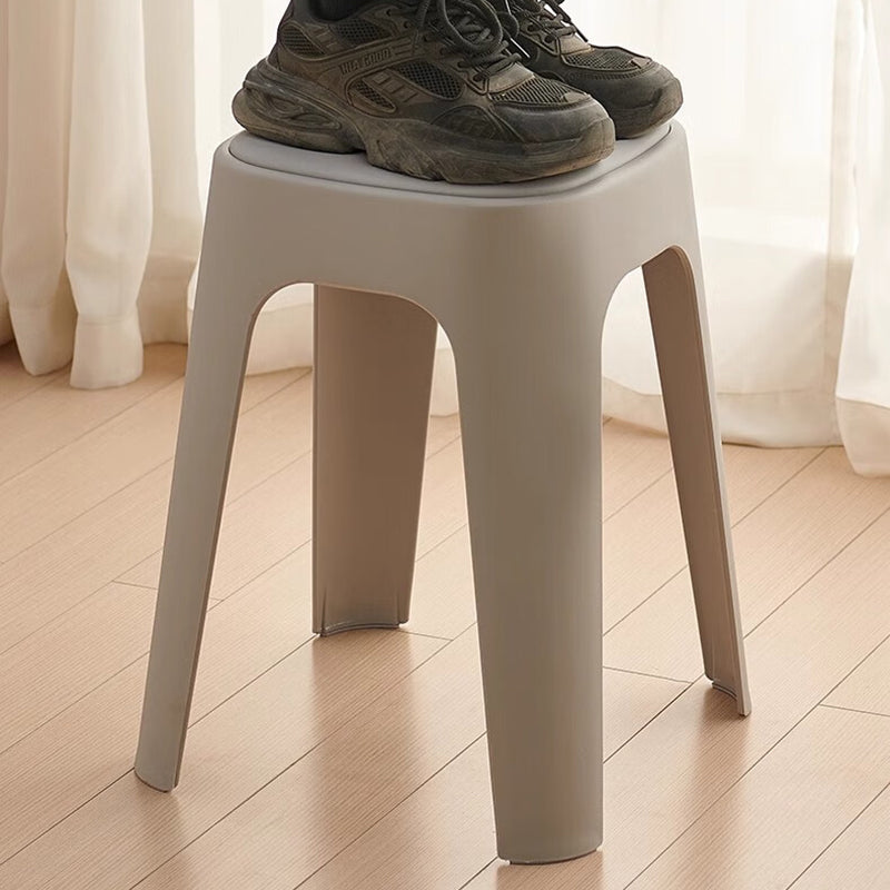 Chaise de salle à manger carrée empilable en PP avec revêtement en cuir PU, style minimaliste moderne, pour salle à manger et cuisine 