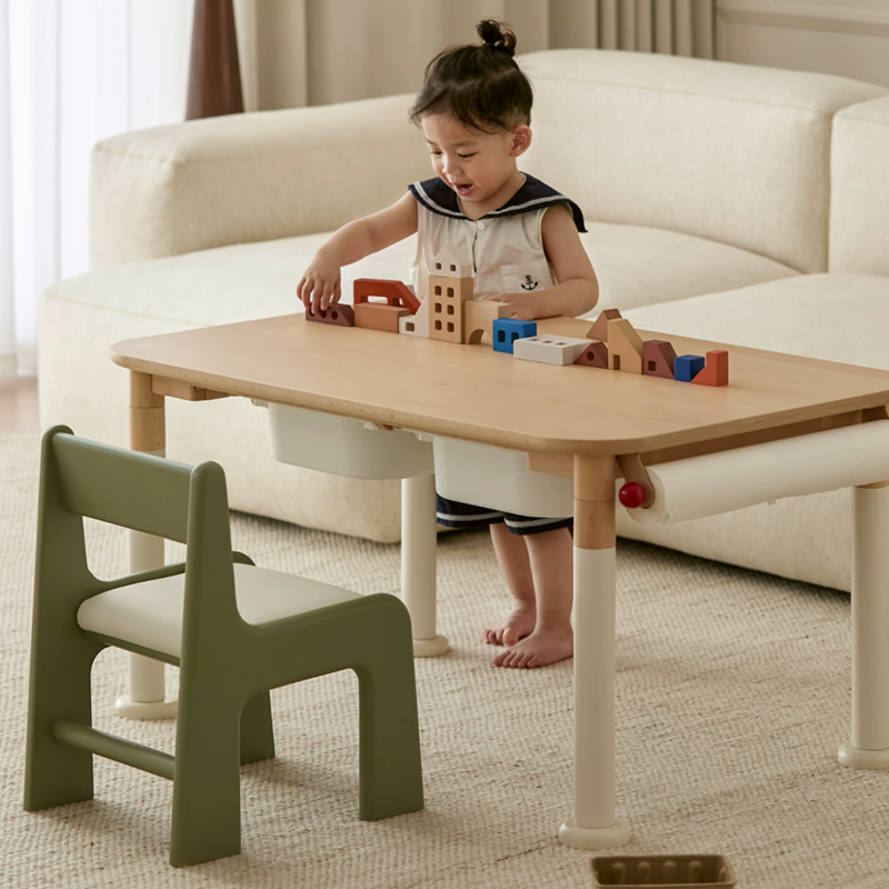 Silla de estudio infantil tapizada de madera de haya - Asiento nórdico para niños pequeños con respaldo alto, cojín suave y bordes redondeados para sala de estar 