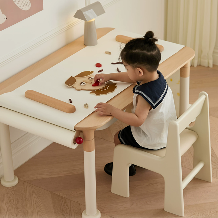 Silla de estudio infantil tapizada de madera de haya - Asiento nórdico para niños pequeños con respaldo alto, cojín suave y bordes redondeados para sala de estar 