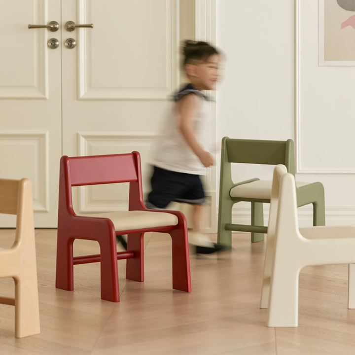 Silla de estudio infantil tapizada de madera de haya - Asiento nórdico para niños pequeños con respaldo alto, cojín suave y bordes redondeados para sala de estar 