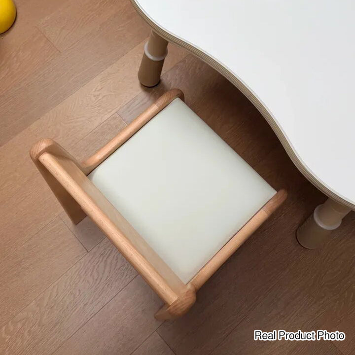 Silla de estudio infantil tapizada de madera de haya - Asiento nórdico para niños pequeños con respaldo alto, cojín suave y bordes redondeados para sala de estar 