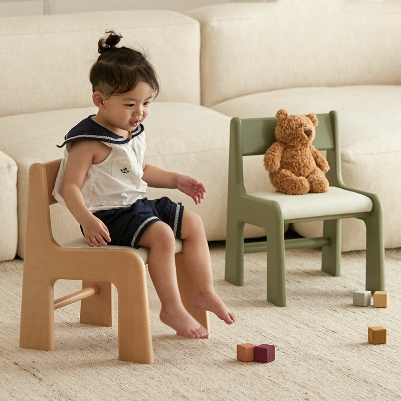 Silla de estudio infantil tapizada de madera de haya - Asiento nórdico para niños pequeños con respaldo alto, cojín suave y bordes redondeados para sala de estar 