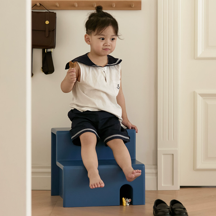 Beech Wood Cherry Wood Stable 2-Step Toddler Stool Kids Footstool - Nordic Stool With Rounded Corners &amp; Easy-Carry Handles For Living Room