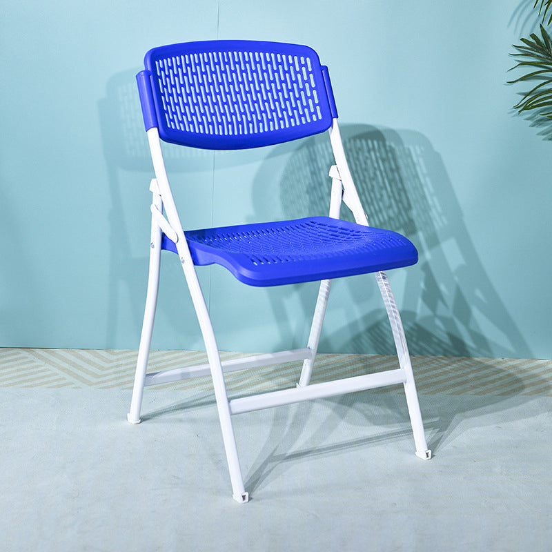 Moderner minimalistischer Plastik- und Stahl-Klappstuhl mit atmungsaktivem Sitz für Studium und Home Office 